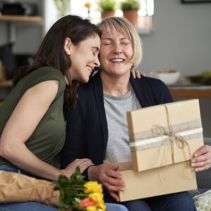 Dia das mães: presentes criativos para surpreender quem sempre esteve ao seu lado - Wood Emporium